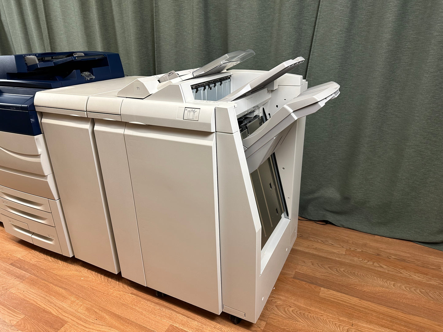 Xerox Color C60 Copier Printer Scanner YBH Staple Finisher Fiery Low Meter 50k