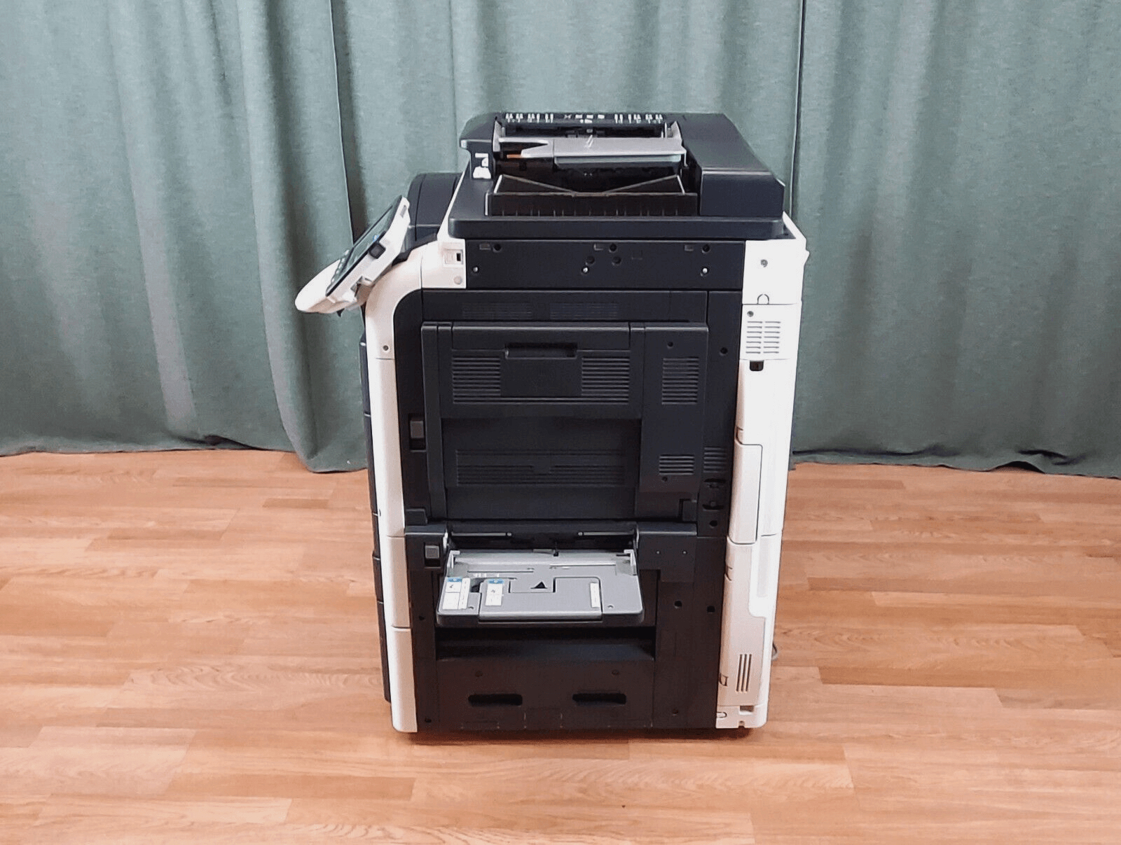 Konica Minolta Bizhub C452 Color Copier Printer Scanner Book Finisher Low 324k - copier-clearance-center