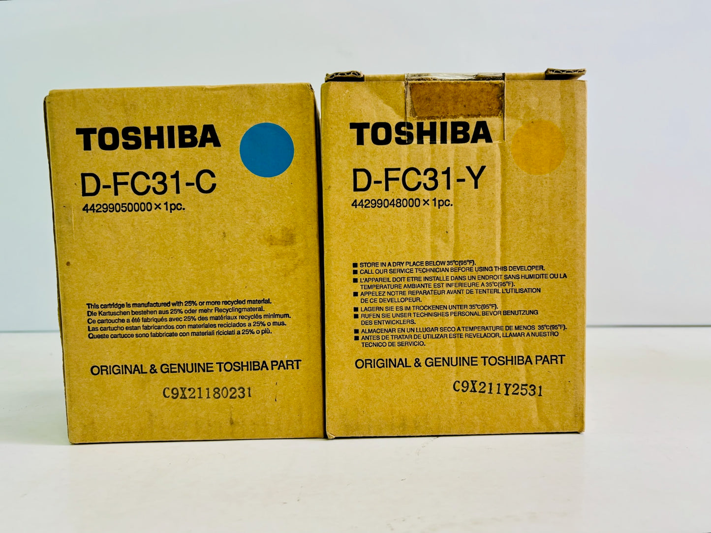 2 Genuine Toshiba e-STUDIO 210c, 310c Cyan & Yellow Toner D-FC31 CY