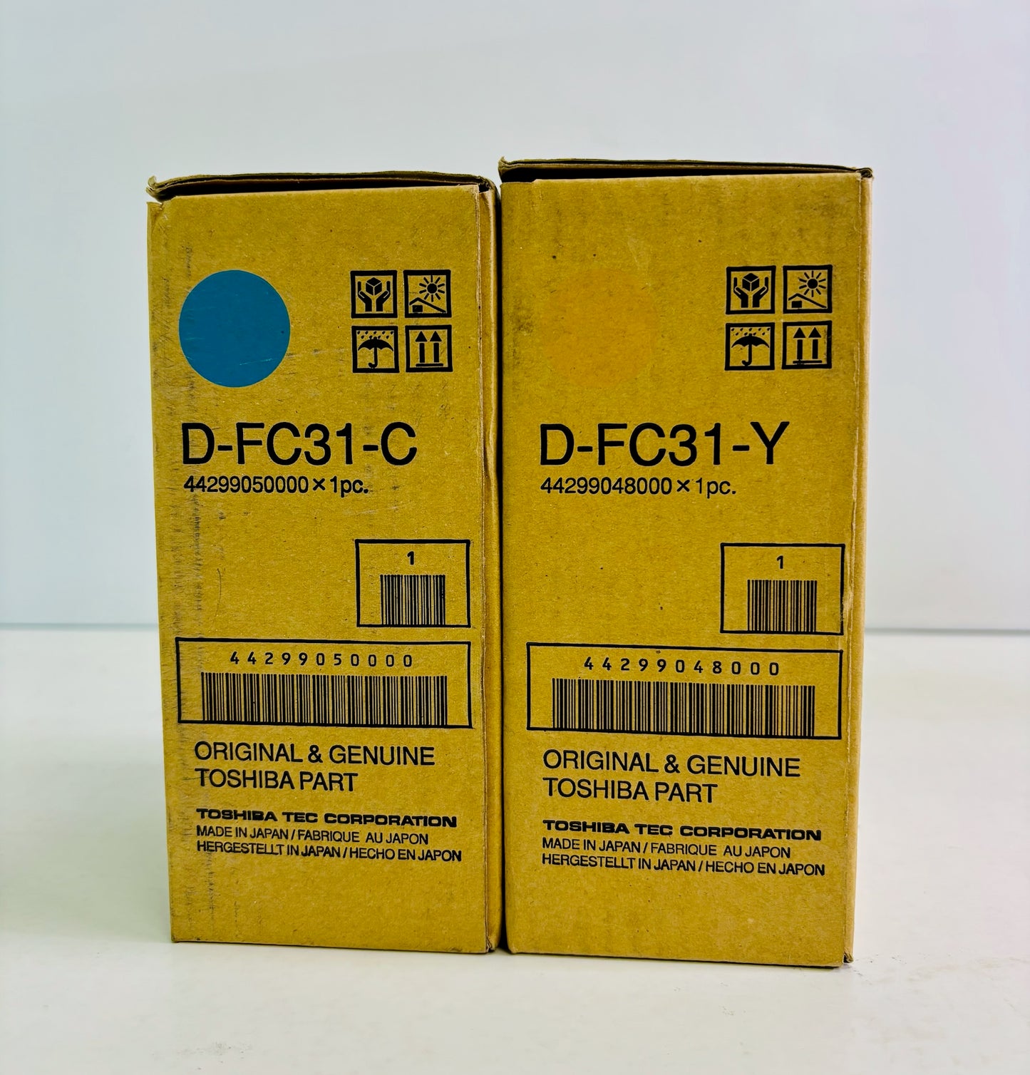 2 Genuine Toshiba e-STUDIO 210c, 310c Cyan & Yellow Toner D-FC31 CY
