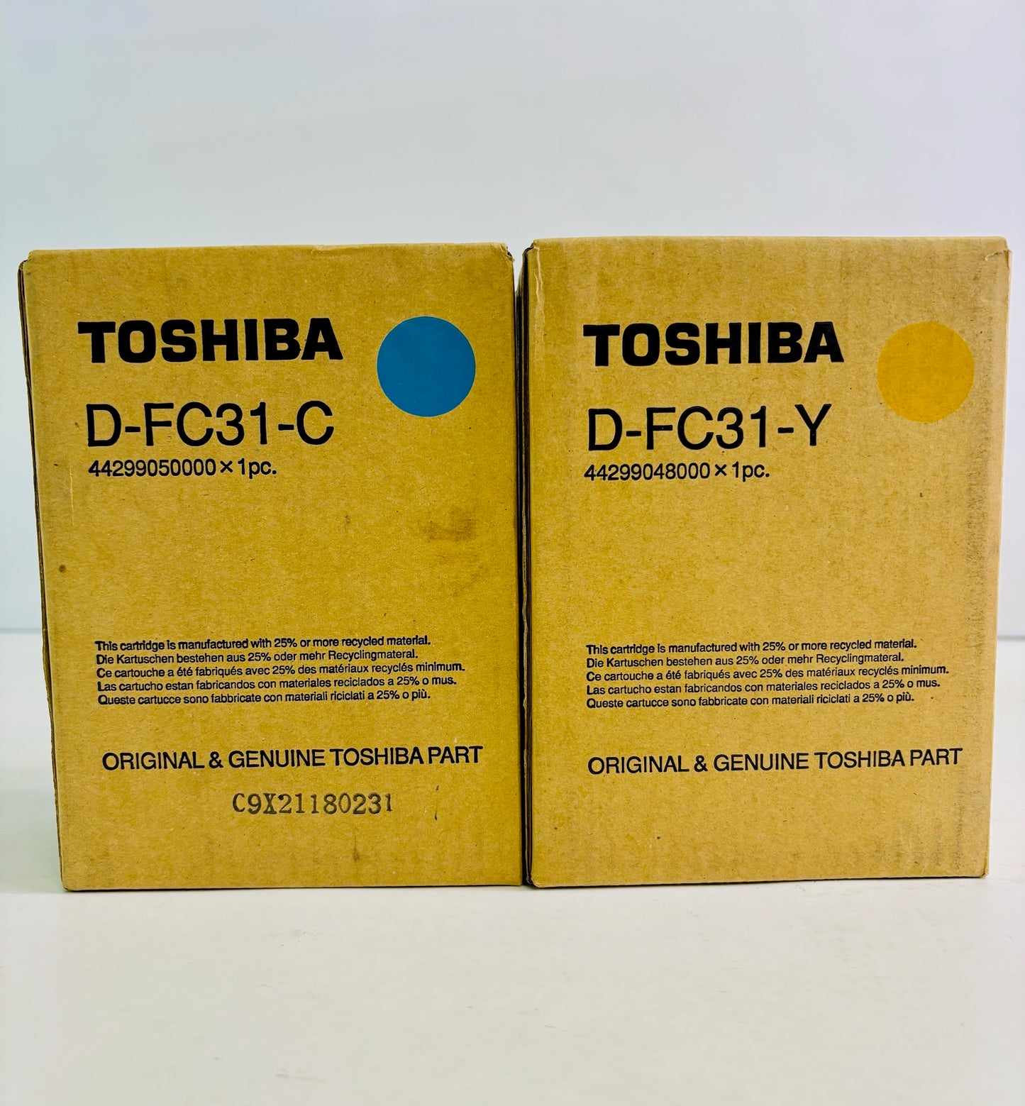 2 Genuine Toshiba e-STUDIO 210c, 310c Cyan & Yellow Toner D-FC31 CY
